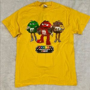 👕 MEDIUM M&M RACE SHIRT